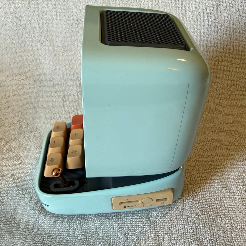 Divoom Ditoo Retro Pixel Art Game Bluetooth Speaker - Picture 11 of 15
